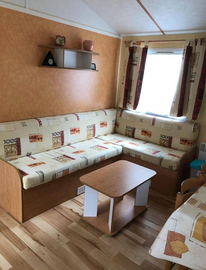 Camping pour 5 personnes, avec terrasse et vue, animaux acceptés