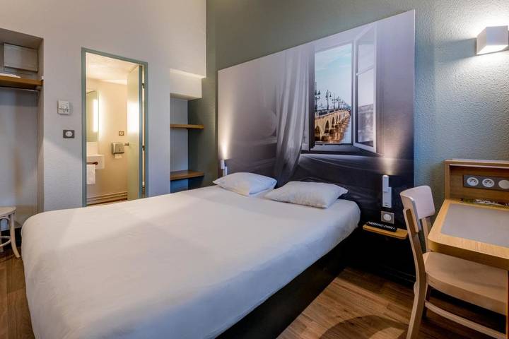 Hôtel pour 4 personnes à Lormont - 2