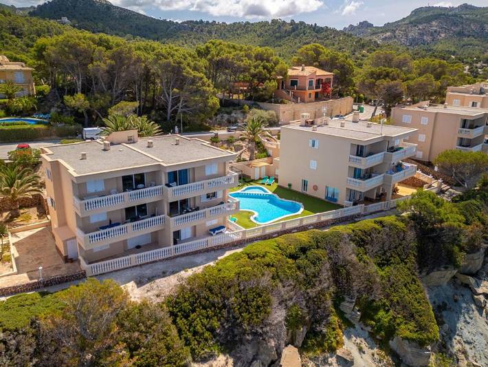 Gîte pour 4 personnes, avec Balcon et Piscine à Sant Elm - 2