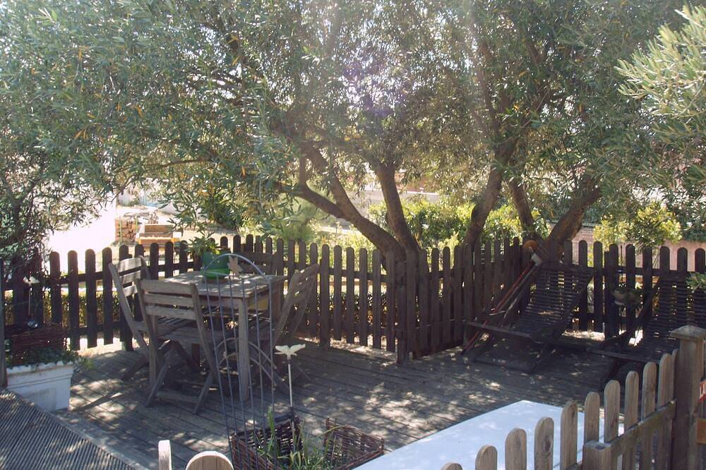 Gite De Charme - pinede, piscine privee - pres de Narbonne aude - in Névian, Côte méditerranéenne (France)