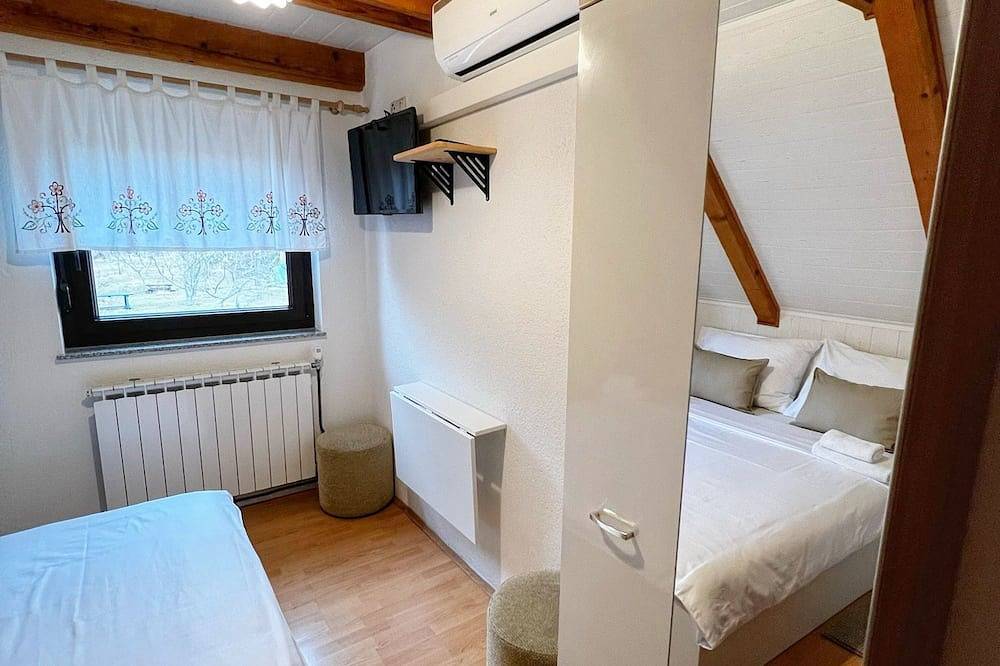 Ganze Wohnung, Zimmer Radmila, (8425), Plitvicka jezera, hr in Smoljanac, Plitvicer Seen