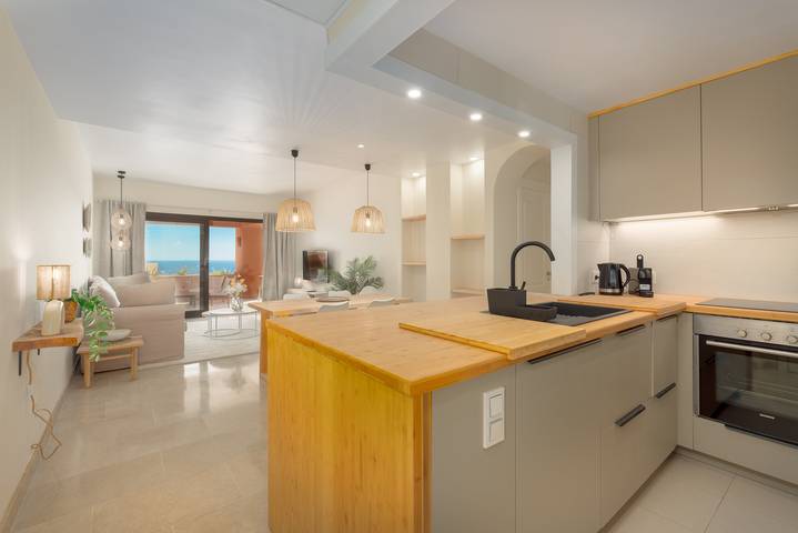 Ferienwohnung für 5 Personen, mit Garten und Ausblick sowie Pool und Terrasse in Manilva - 2