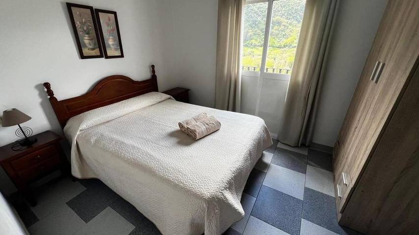 Apartamento de vacaciones para 4 personas, con vistas y balcón, Familias con niños - 1