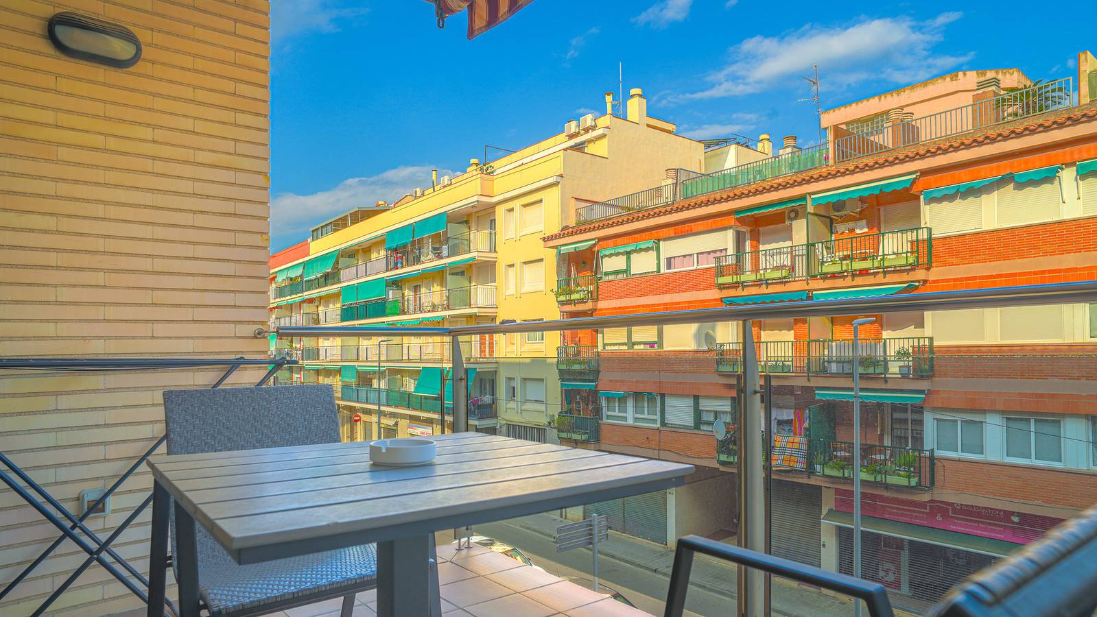Apartamento entero, Apartamento de vacaciones para 4 personas con balcón in Pineda de Mar, Costa del Maresme