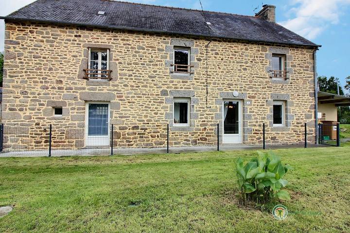 Gîte pour 6 personnes, avec jardin et terrasse, animaux acceptés à Plémy