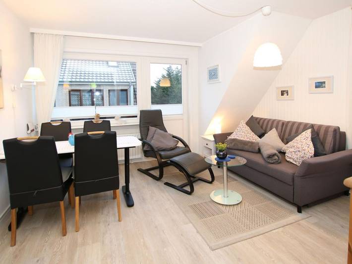 Ganze Ferienwohnung, Wiesenweg 9, Whg. 4 - Ferienwohnung mit 2- Zimmern auf ca. 42m² im 1. Og in Nordfriesische Inseln (Schleswig-Holstein) (Schleswig-Holstein), Wyk auf Föhr