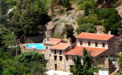 Gîte pour 10 personnes, avec piscine et terrasse dans l' Hérault