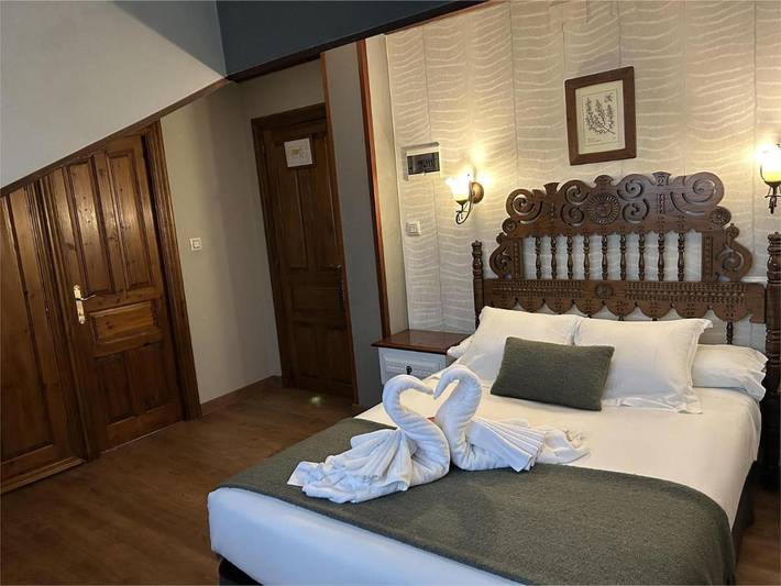 Hôtel pour 2 personnes, avec sauna et piscine ainsi que jardin et jacuzzi à Santillana del Mar - 2