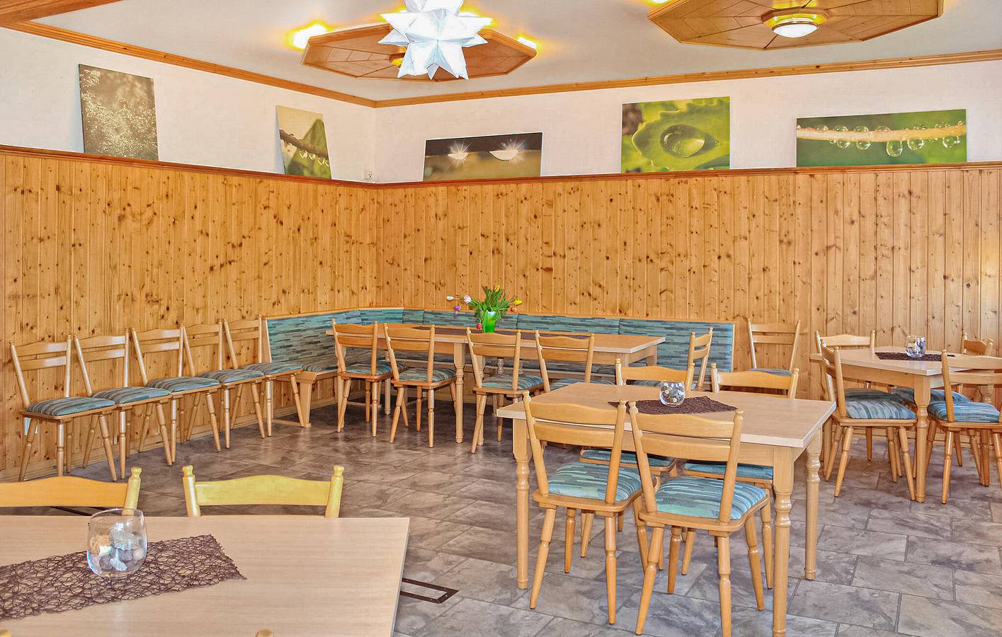 Ganze Ferienwohnung, Modernes Apartment mit Garten, Parkplatz und WiFi - 2km nach Český Jiřetín in Neuhausen/Erzgebirge, Chemnitz und Umgebung