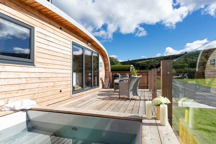 Cottage for 2 people, with Balcony and Hot tub as well as Garden and Sauna in the Lake District