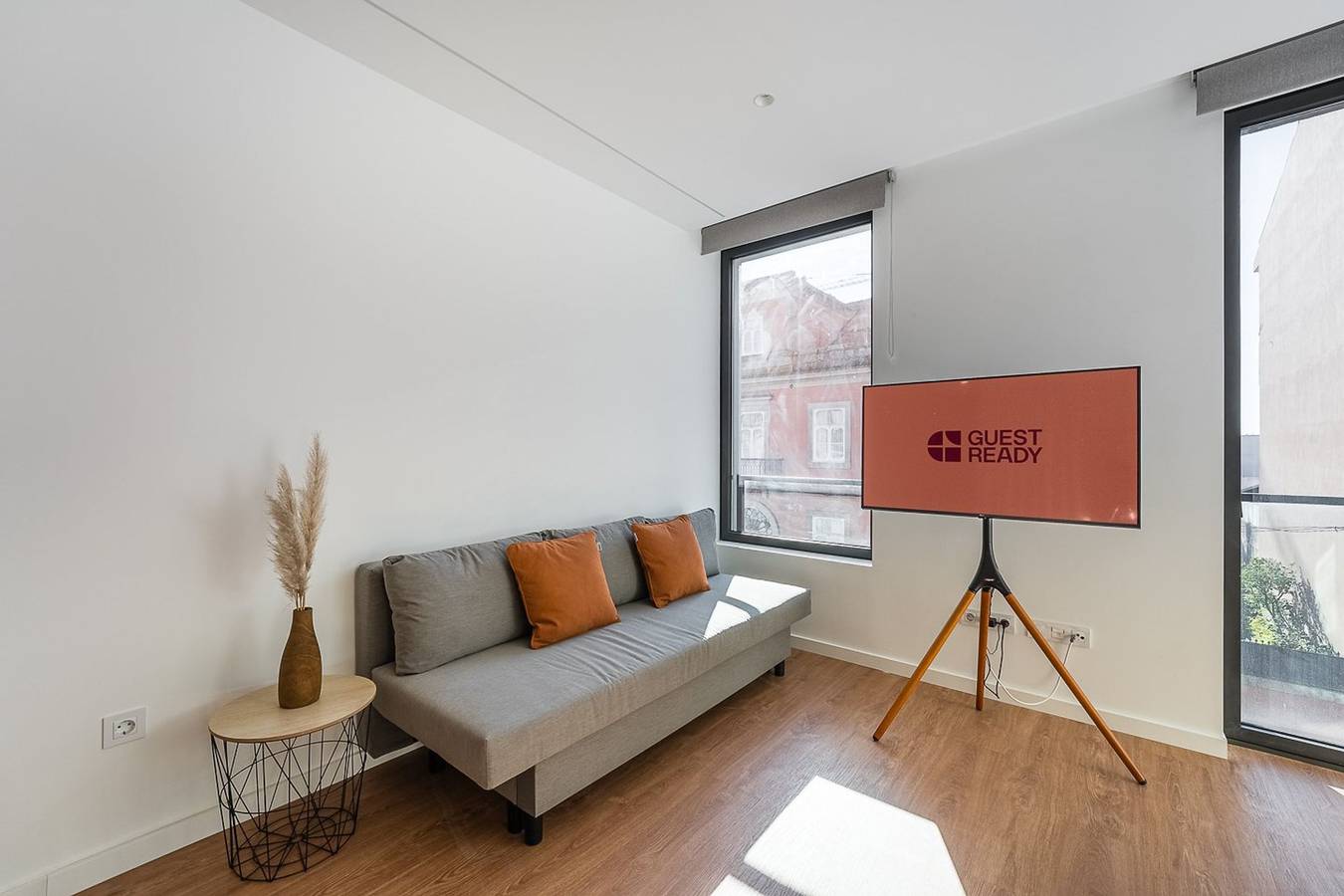 Entire apartment, Bed of Roses in Porto in Cedofeita, Porto