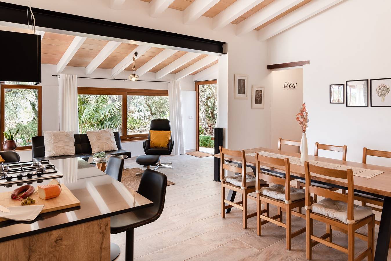 Maison de campagne "Ses Cases" avec vue sur la montagne, piscine privée et Wi-Fi in Manacor, Majorque de l'Est