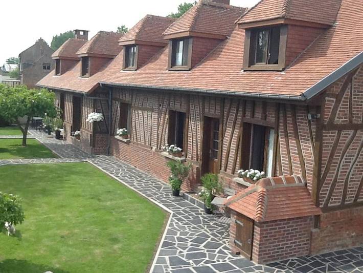 Chambre d’hôte pour 2 personnes, avec Terrasse ainsi que Jardin et Vue dans la Somme