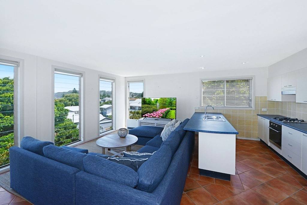 Elegance on Elgata - Bright and Breezy in North Avoca, New South Wales