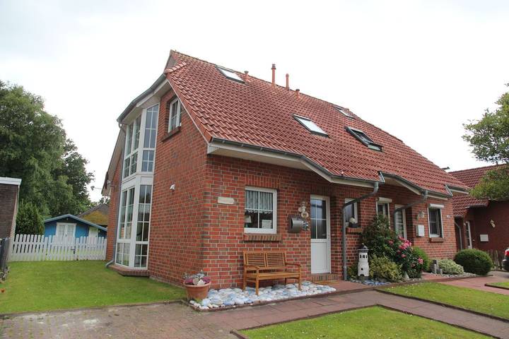 Ferienhaus für 5 Personen, mit Terrasse und Garten in Norden