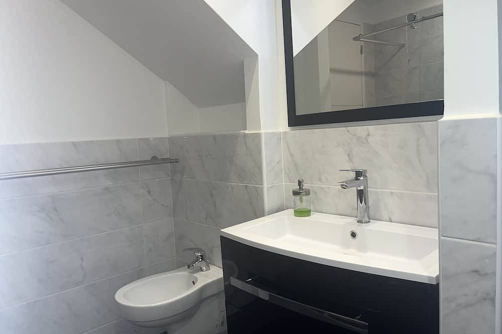 Entire apartment, Loft-Holiday 4 Spacious apartment near the beach in Pinet, Côte d'Améthyste