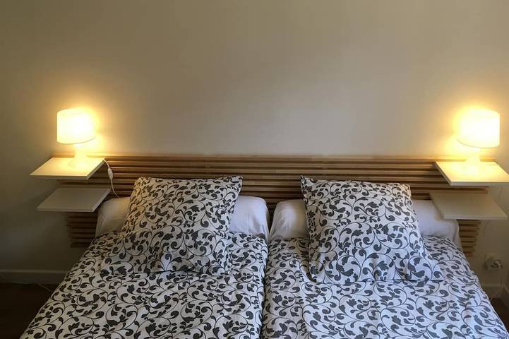 Gîte pour 4 personnes, avec piscine ainsi que terrasse et jardin dans Casino De Brides Les Bains - 4