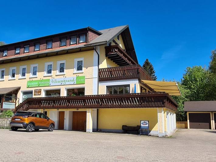 Ferienwohnung für 2 Personen, mit Terrasse und Pool in Bischofsgrün