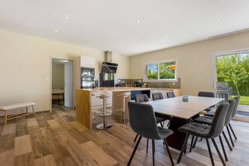 Villa pour 10 Personnes dans Boisset-et-Gaujac, Région d'Alès, Photo 4