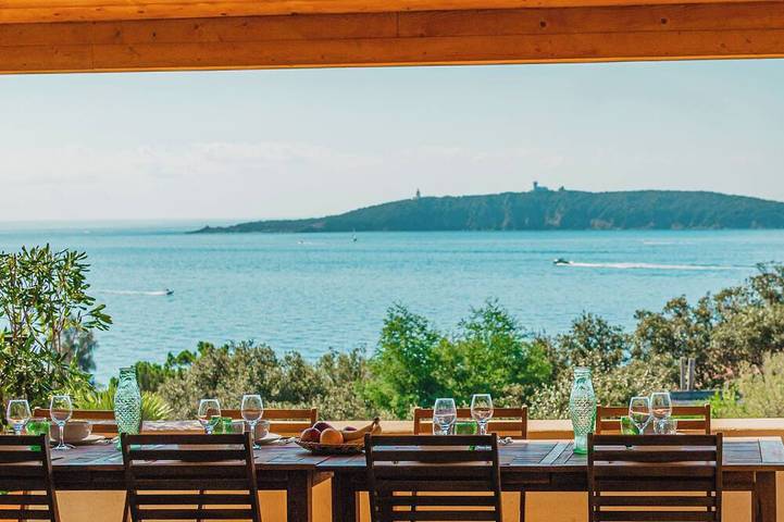 Villa pour 12 personnes, avec piscine, animaux acceptés dans Cala Rossa