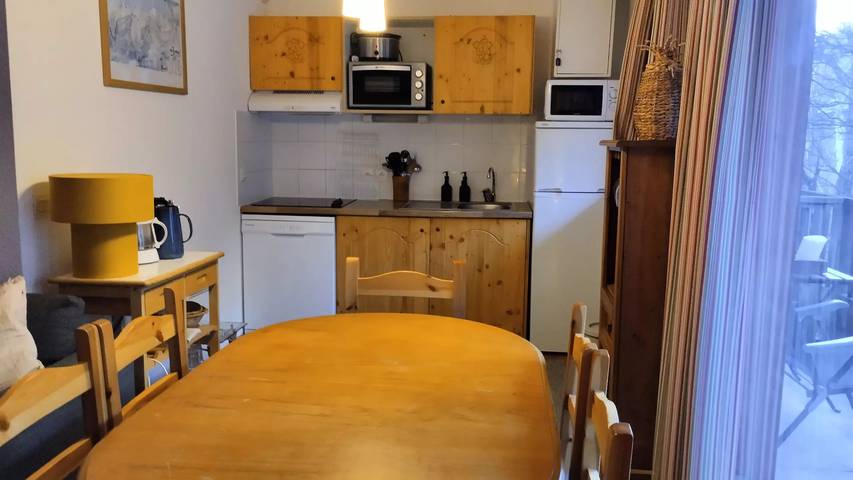 Gîte pour 6 personnes, avec sauna ainsi que piscine et balcon à Orelle - 4