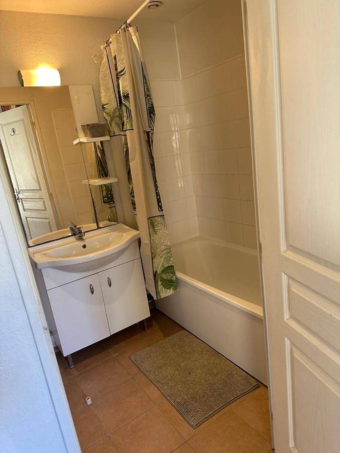 Appartement entier, Maison vacances climatisée à 20 minutes de la mer in Gallargues-le-Montueux, Côte méditerranéenne (France)