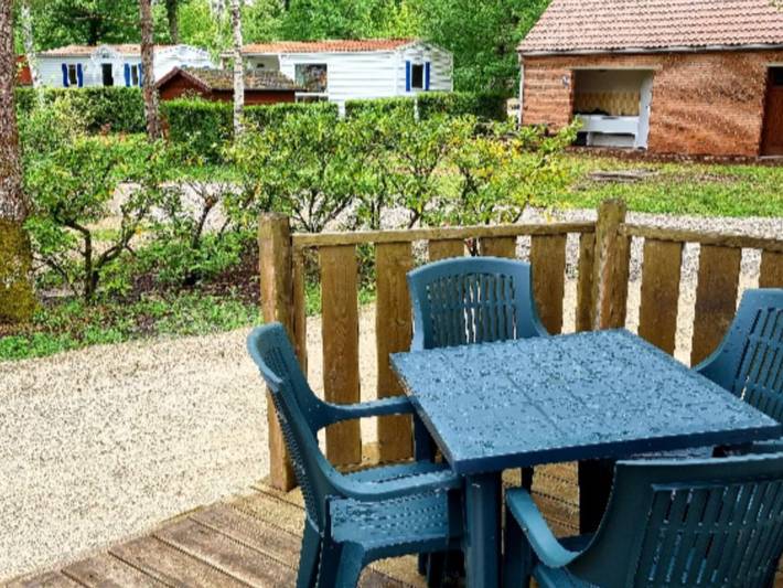 Camping pour 7 personnes, avec terrasse, animaux acceptés dans Loiret