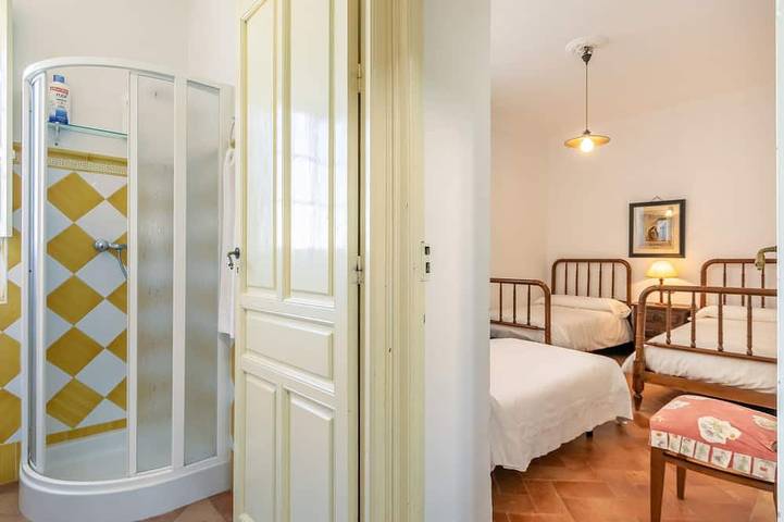 Manor house in the middle of Hacienda de Olivar in Gerena, Sevilla Provinz