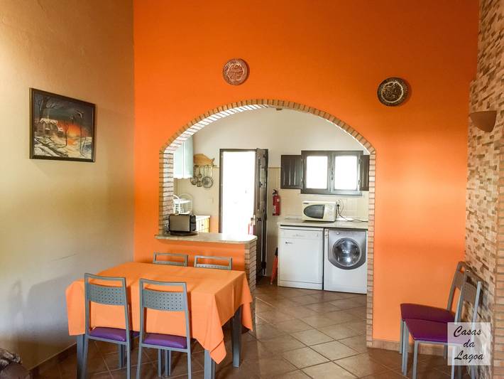 Cottage 'Casas Da Lagoa - T2 Norte' with Private Garden, Balcony and Wi-Fi in Costa Alentejana