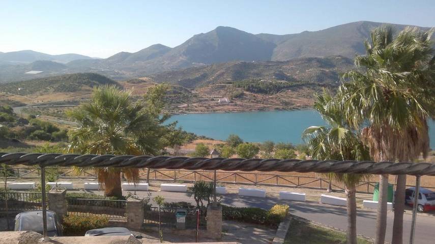 Casa rural para 5 personas, con Terraza además de Vistas al lago y Vistas en Sierra de Grazalema - 4