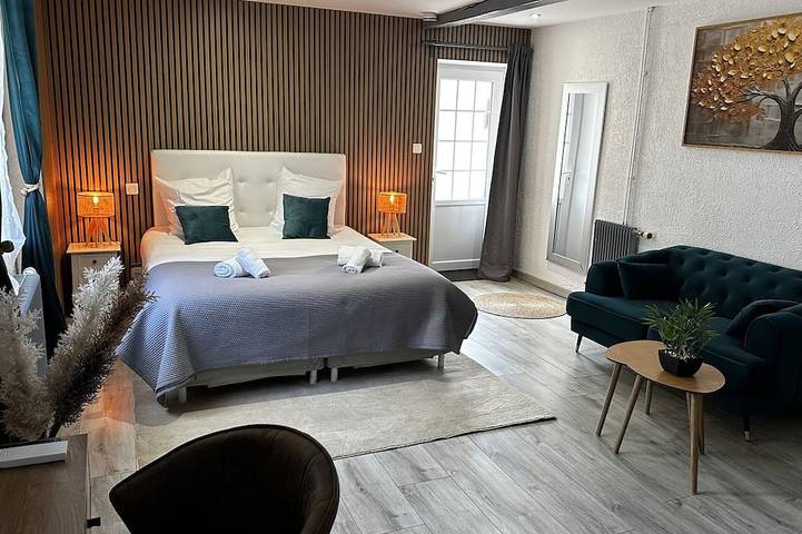 Gîte pour 2 personnes, avec Terrasse ainsi que Jardin et Piscine dans Grandvillers