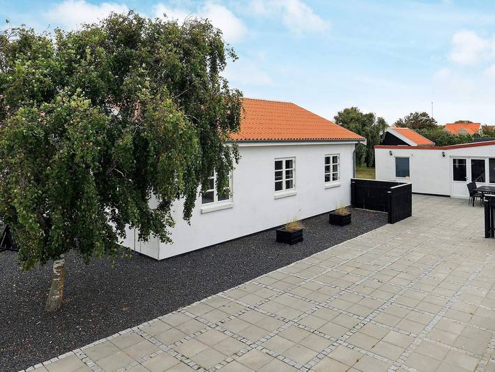 Feriehus for 8 personer, med Terrasse og Hage i Skagen