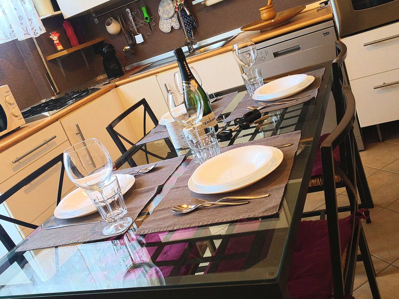 Ganze Wohnung, Wohnung mit Garten, wenige Minuten vom Meer entfernt in San Remo, Sanremo Gemeinde