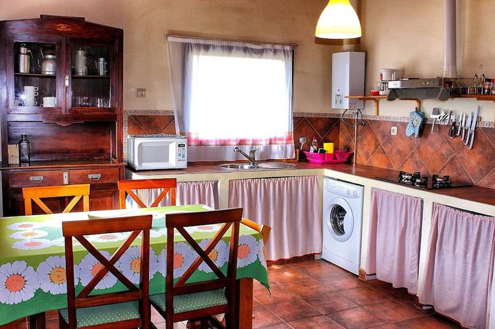 Casa independiente de 2 dormitorios mirando al valle (A2) in Berzocana, Provincia de Cáceres