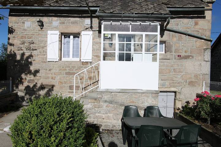 Gîte pour 4 personnes, avec jardin en Corrèze