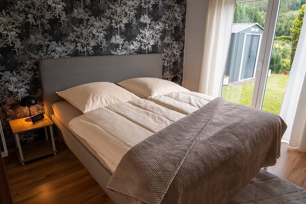 Ganze Wohnung, Apartment 'Rückzugsort' mit Bergblick, privatem Garten und Wlan in Plettenberg, Märkischer Kreis