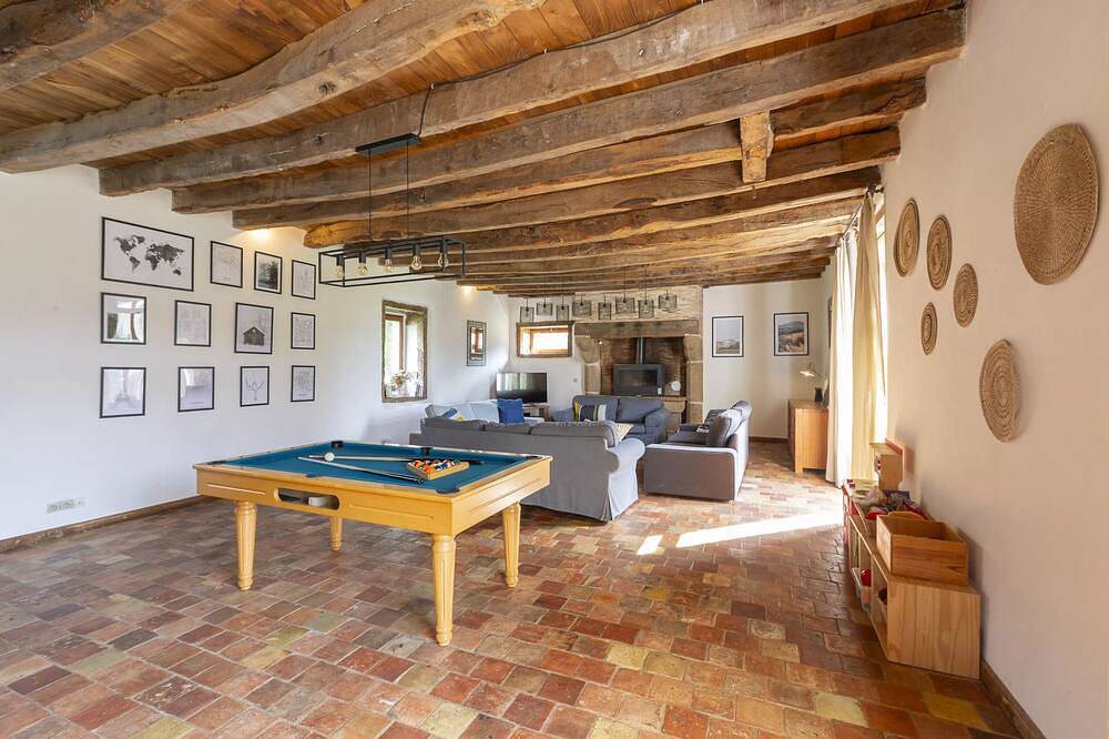 Maison 315m², Rennes, 15 personnes, piscine chauffée in Pacé, Région de Rennes