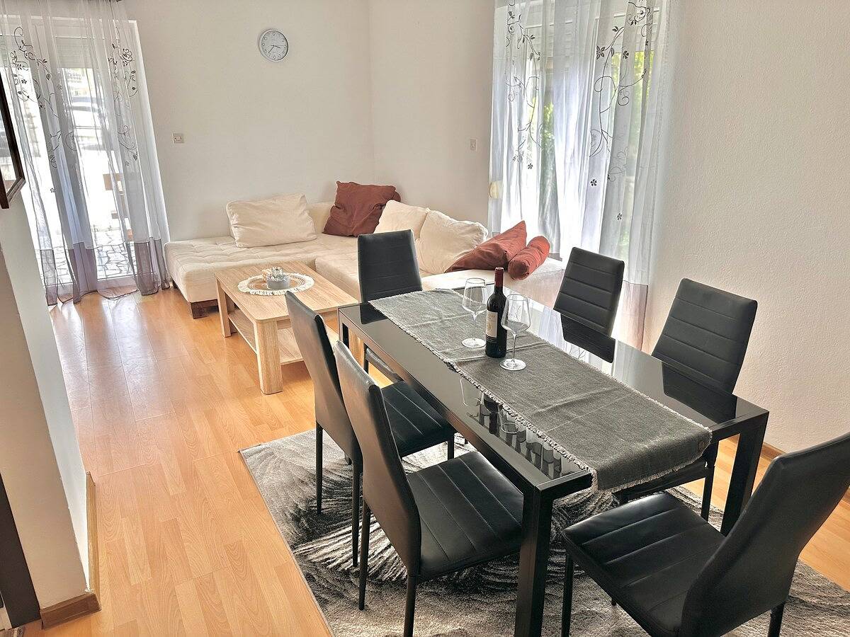 Ganze Wohnung, Gemütliche 70 m² große Wohnung, nur 400 m vom Strand entfernt in Dramalj, Primorje-Gorski Kotar