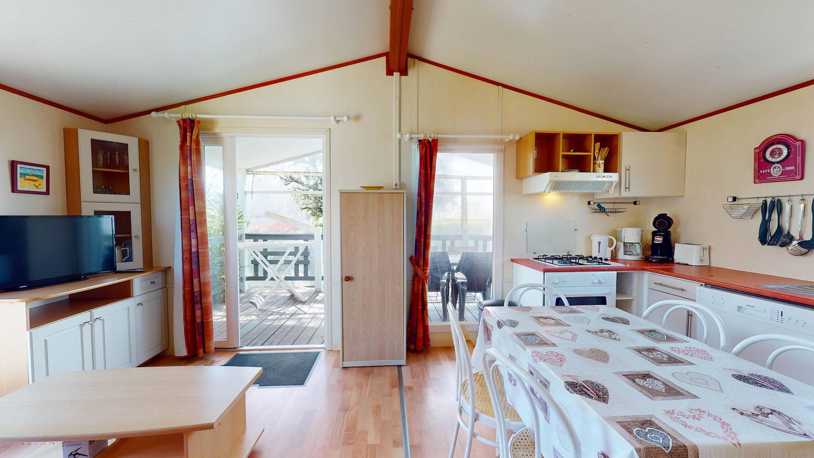 Le Chalet de L'Auzance - Piscine & Plage in Brem-sur-Mer, Vallée de la Loire