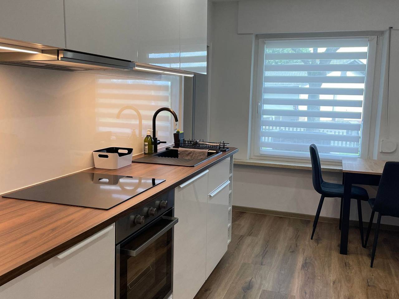 Ganze Ferienwohnung, Ferienwohnung Himmel Greifenstein - Appartement/Fewo, Dusche, Wc, Erdgeschoß/Parterre in Greifenstein, Lahn-Dill-Kreis
