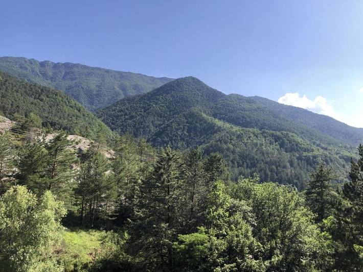 Location de vacances pour 2 personnes, avec terrasse et jardin, animaux acceptés à Puget-Théniers - 2