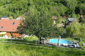 Gîte pour 6 personnes, avec terrasse ainsi que jacuzzi et jardin dans le Haut-Rhin