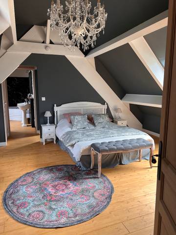 Chambre D’hôte pour 5 Personnes dans Luynes, Indre-et-Loire, Photo 1