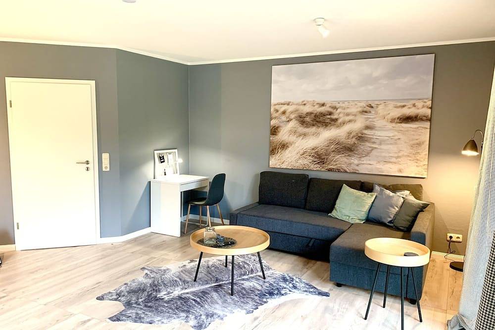 Ganze Wohnung, Stylish holiday apartment in the middle of Schleswig Holstein near the Einfeld lake in Neumünster, Schleswig-Holstein Binnenland