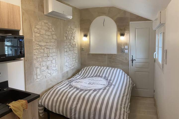 Gîte pour 2 personnes, avec terrasse ainsi que jardin et piscine dans Charmes (Côte-d'Or) - 3