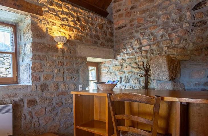 Location de vacances pour 2 personnes, avec jardin à Pied-de-Borne - 4