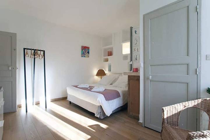 Location de vacances pour 3 personnes, avec jacuzzi et terrasse dans Arenes D Arles - 2