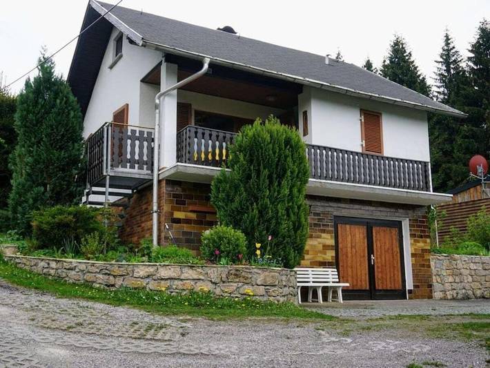 Ferienhaus für 3 Personen, mit Balkon und Garten