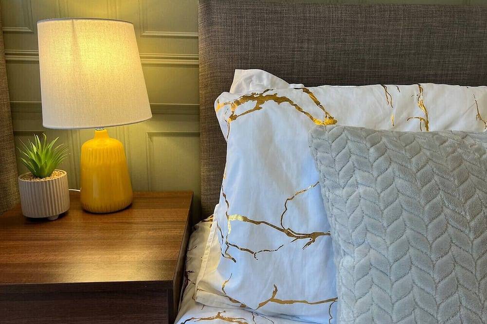 Charming House • Sleeps 6 • Free Parking • Fast Wifi • Smart Tv in Warwickshire