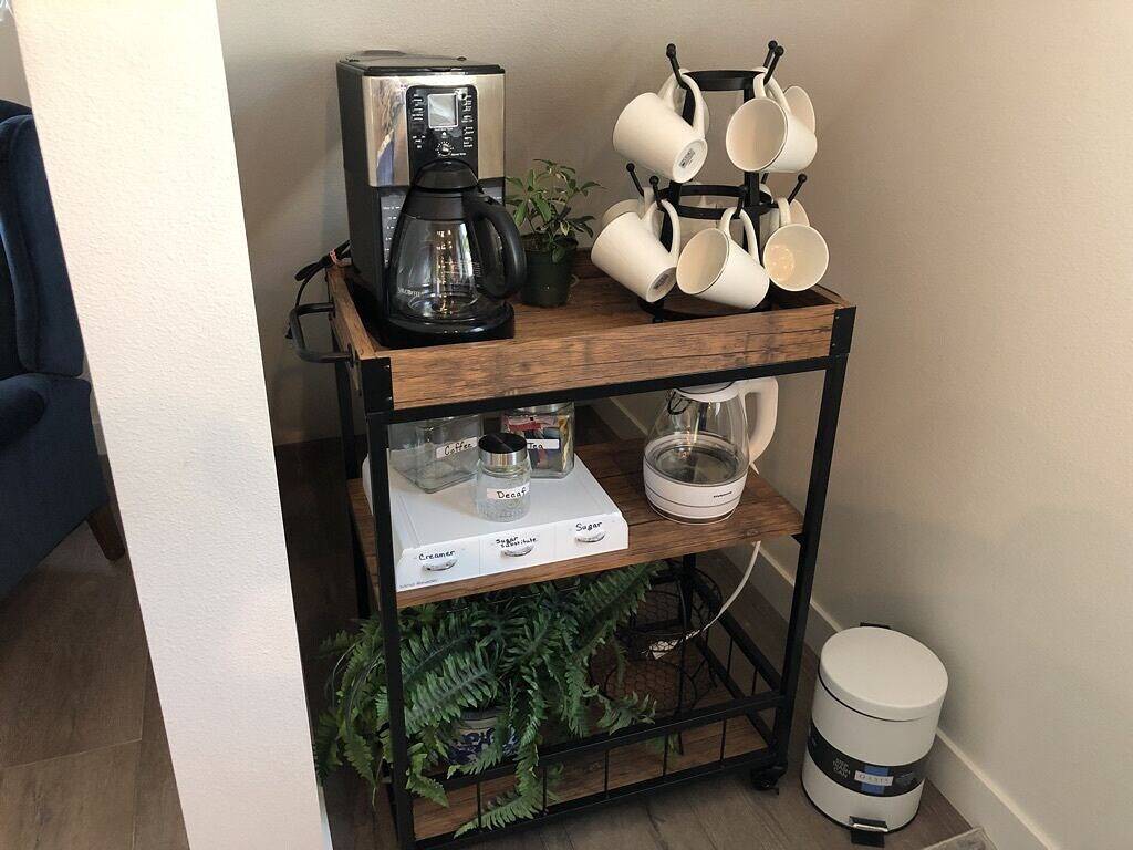 Ganze Wohnung, The Suburban Farmhouse\" where old meets new. in Bothell, Lake Washington